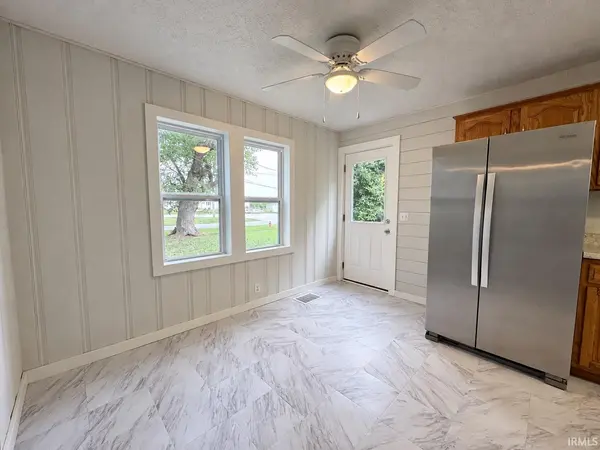 402 2nd ST, Shoals, IN 47581