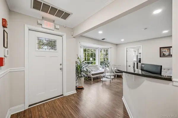 18 Laurel RD, New City, NY 10956