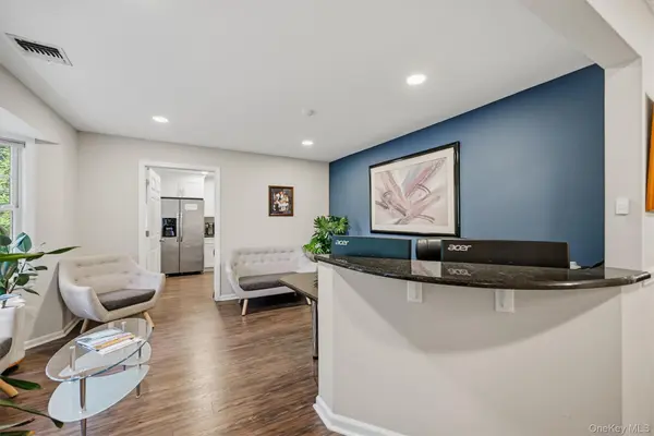 18 Laurel RD, New City, NY 10956