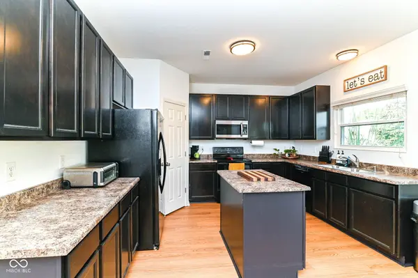2417 McGregor DR, Avon, IN 46123
