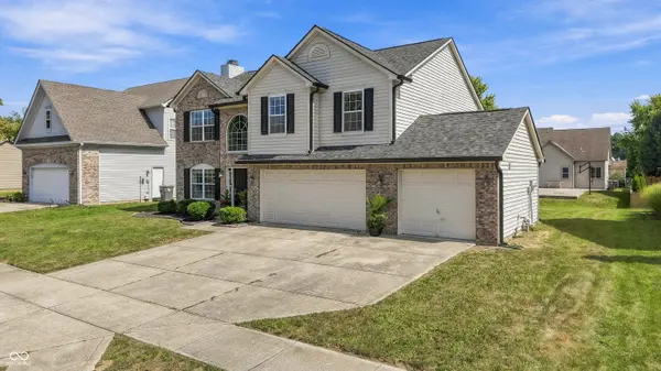 8017 Branch Creek DR, Indianapolis, IN 46268