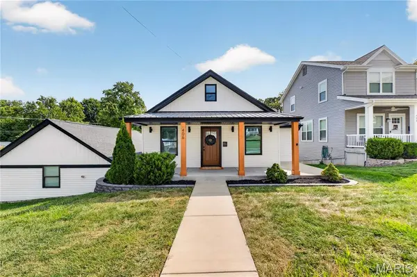 406 George AVE, Kirkwood, MO 63122