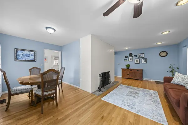 419 S PHELPS AVE, Arlington Heights, IL 60004