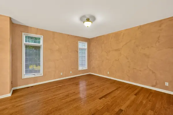 2154 Patriot DR, Dekalb, IL 60115