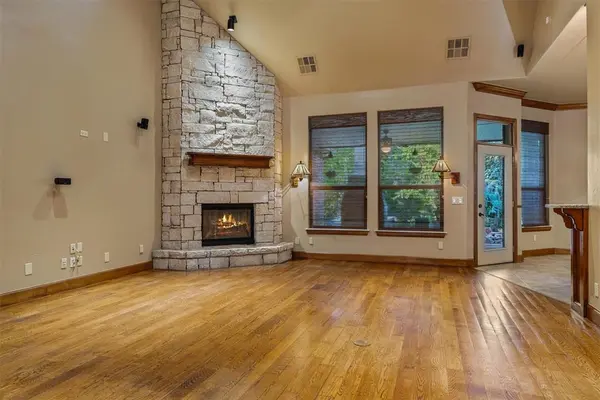 3904 Creek Bend RD, Edmond, OK 73003