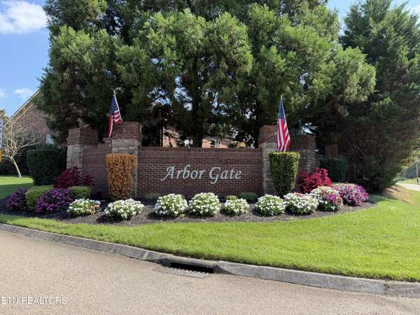 1745 Bonnie Roach Lane, Knoxville, TN 37922