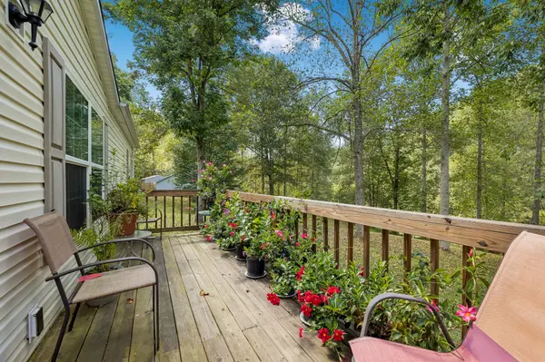 112 Austin Hollow Rd, Pleasant Shade, TN 37145