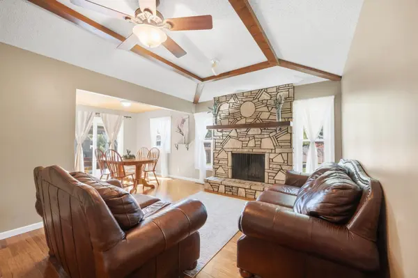 2 E Frontier Ln, Rose Hill, KS 67133-9445
