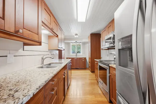 2 E Frontier Ln, Rose Hill, KS 67133-9445