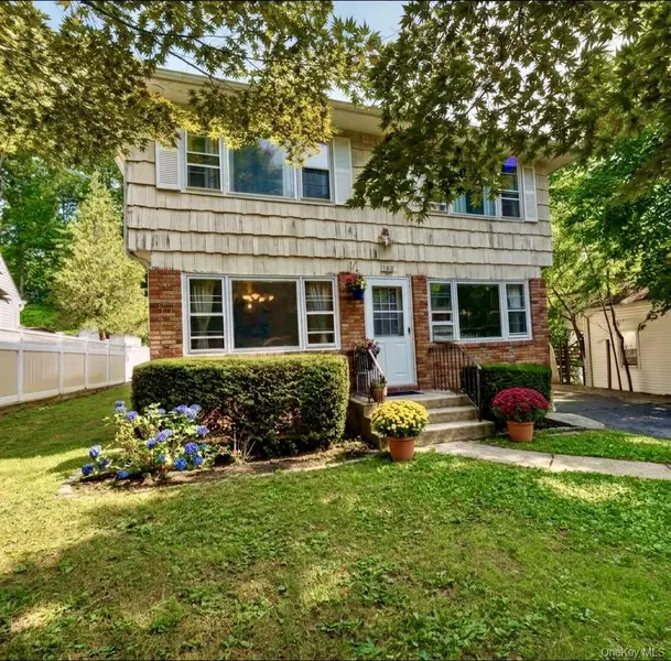 146 Carley AVE, Huntington, NY 11743