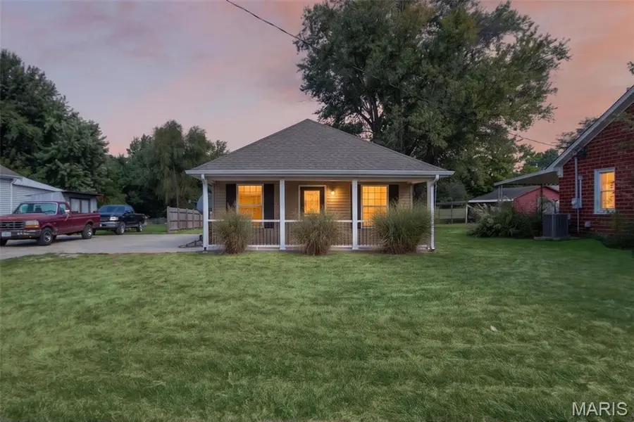249 E Booneslick RD, Jonesburg, MO 63351