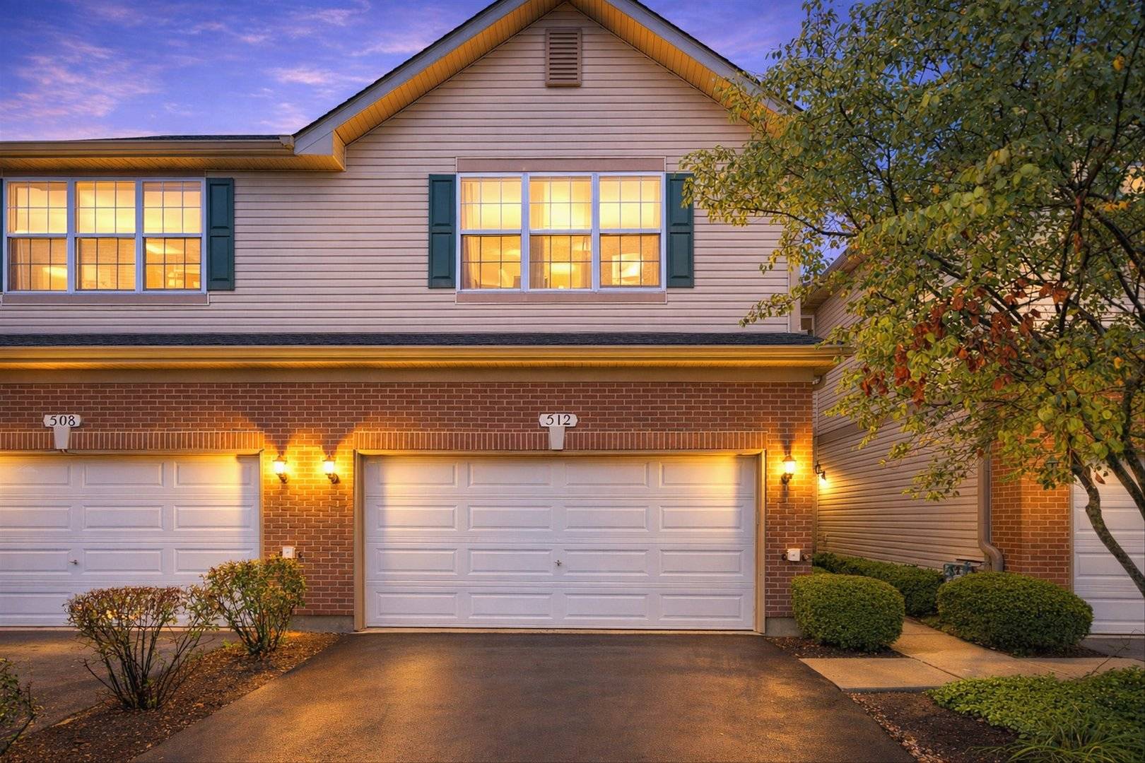 512 N Fox TRL, Round Lake, IL 60073