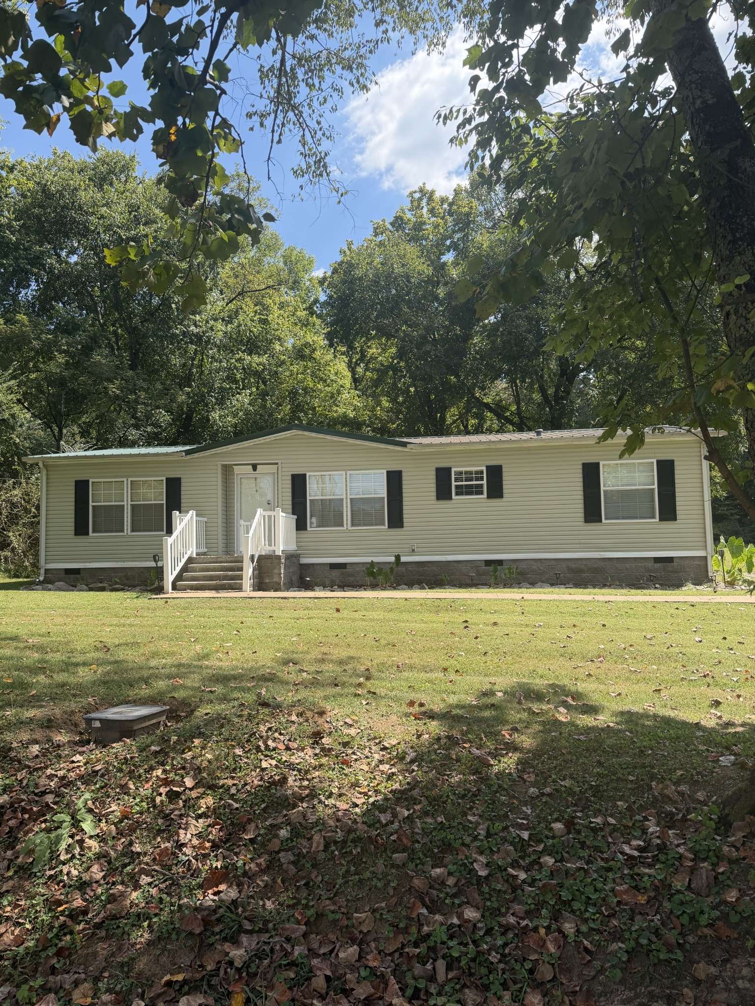 204 Rayfield Ave, Lawrenceburg, TN 38464