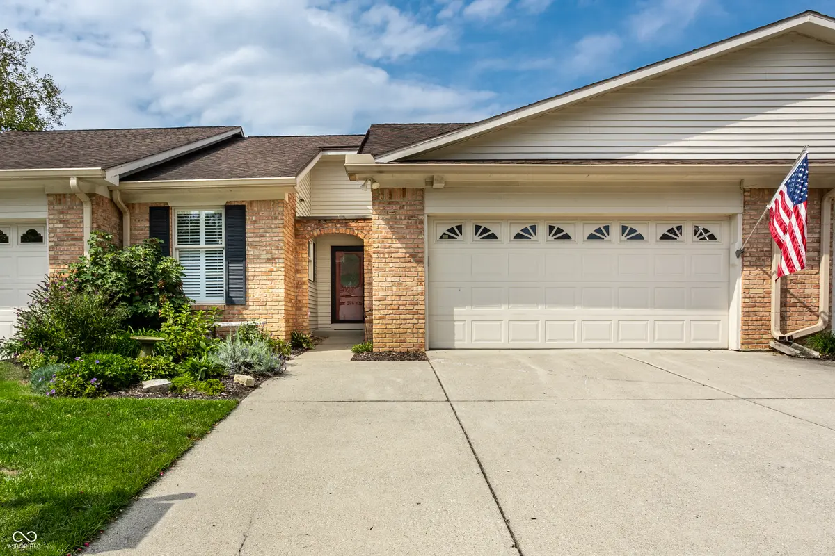 8406 Quail Hollow RD, Indianapolis, IN 46260