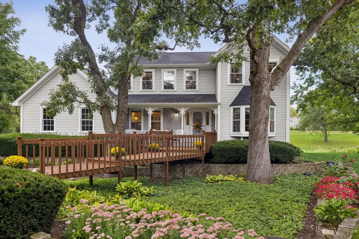 2146 Oak CT, Naperville, IL 60565