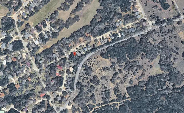 21 Wood GLN, Wimberley, TX 78676