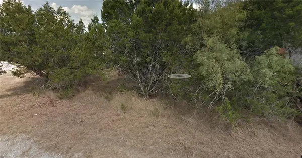 21 Wood GLN, Wimberley, TX 78676