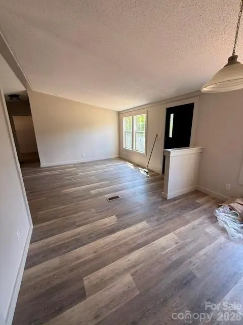 25 Jason Case DR #1B, Candler, NC 28715