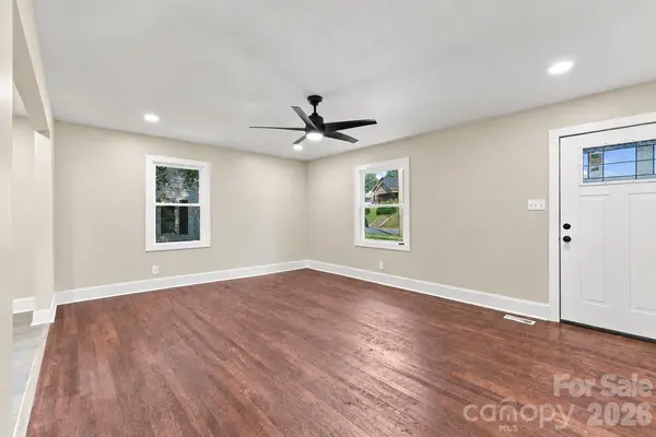 314 Rockyford ST, Morganton, NC 28655