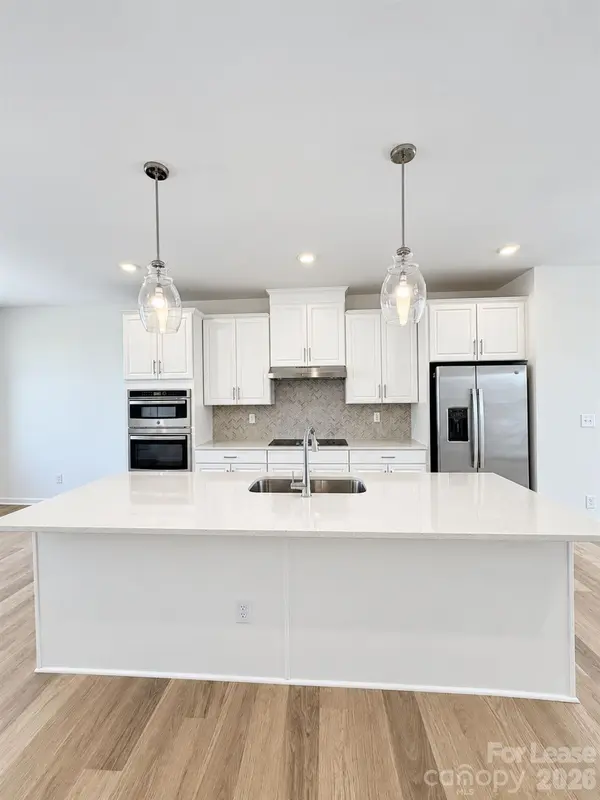 3009 Rexton LN, Charlotte, NC 28262