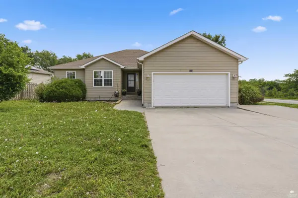 731 Tallgrass DR, Junction City, KS 66441
