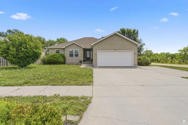 731 Tallgrass DR, Junction City, KS 66441