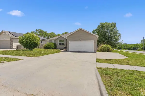 731 Tallgrass DR, Junction City, KS 66441