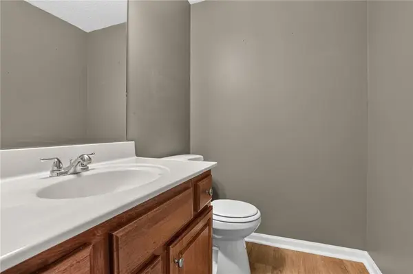 2022 Madison DR, Bonner Springs, KS 66012
