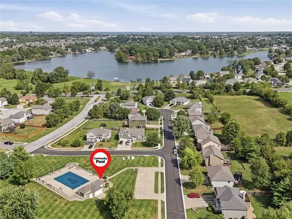 800 Garnes ST, Raymore, MO 64083
