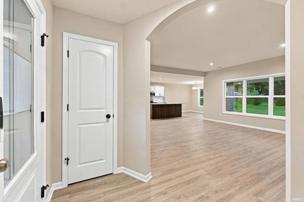 17330 Fett DR, Fort Wayne, IN 46748