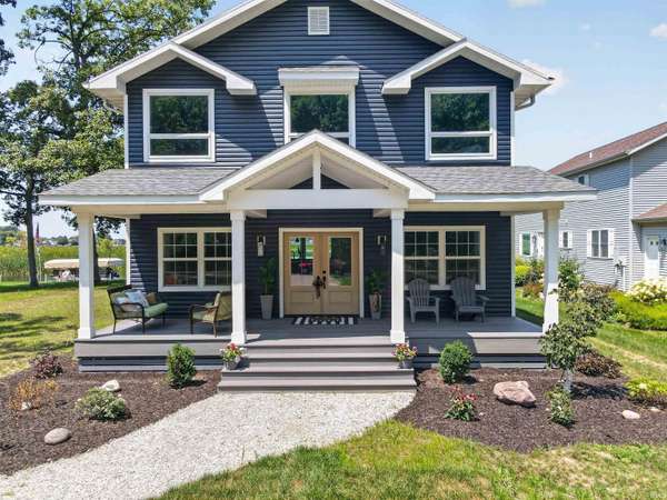 12967 N Eastshore DR, Syracuse, IN 46567-8464