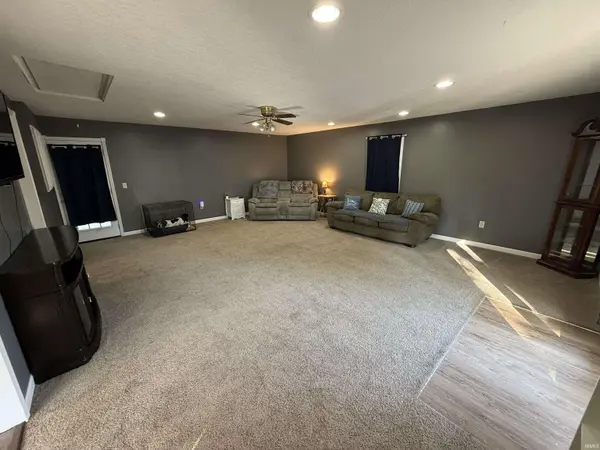 2703 Rose DR, Vincennes, IN 47591