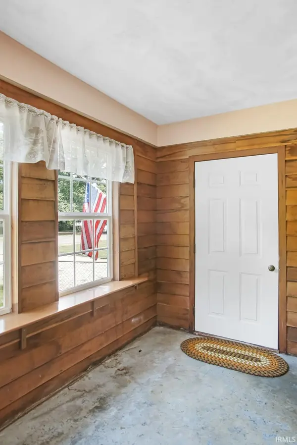 2123 Cass AVE, Evansville, IN 47714-3705