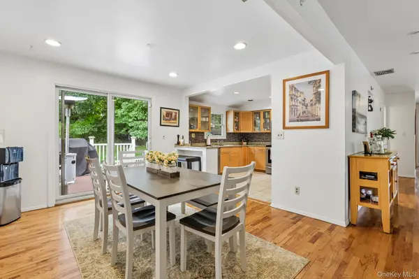 82 Branchville RD, Valley Cottage, NY 10989