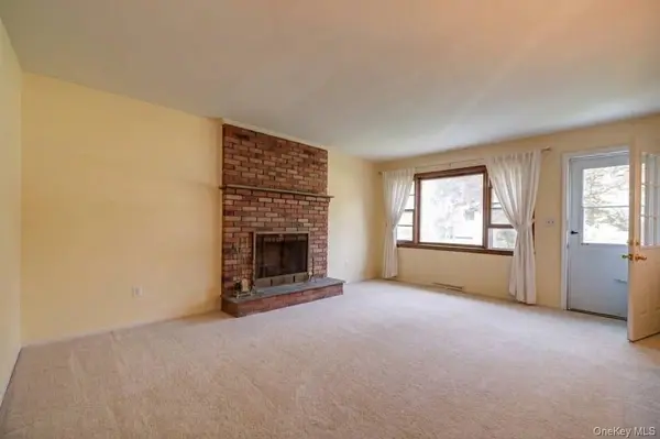 146 Carley AVE, Huntington, NY 11743