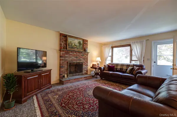 146 Carley AVE, Huntington, NY 11743