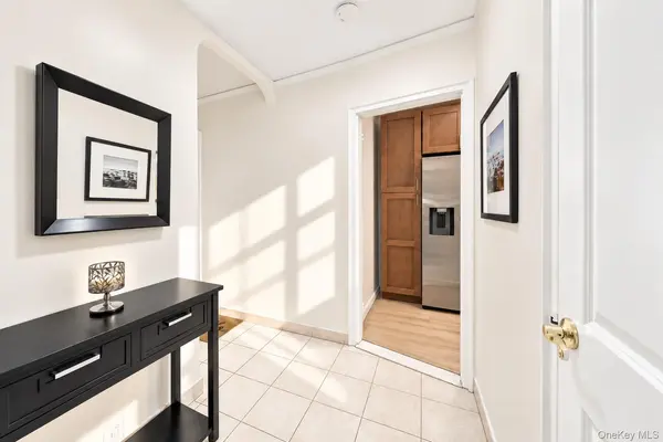 811 Bronx River RD #3H, Bronxville, NY 10708