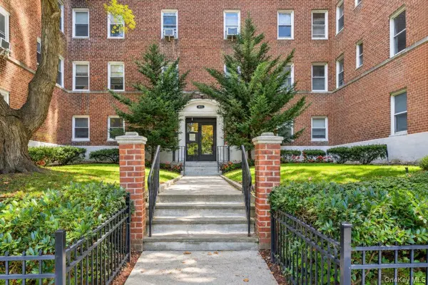 811 Bronx River RD #3H, Bronxville, NY 10708