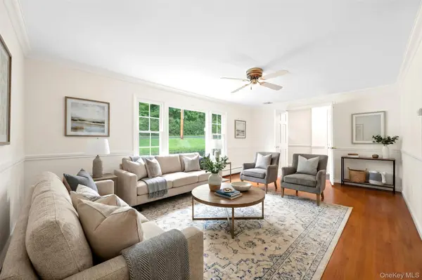 6 Hillside TER, Mahopac, NY 10541
