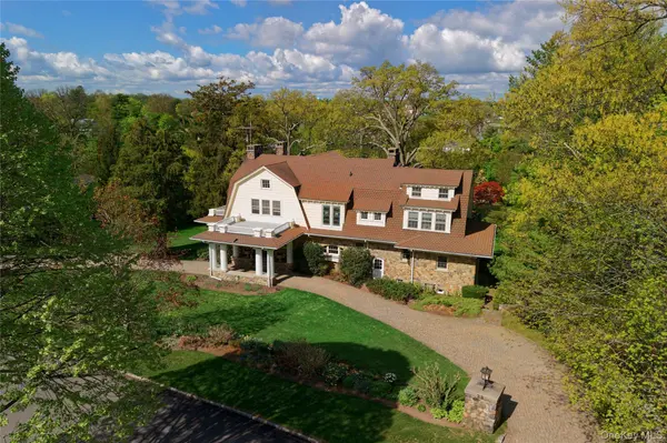 25 West DR, Manhasset, NY 11030