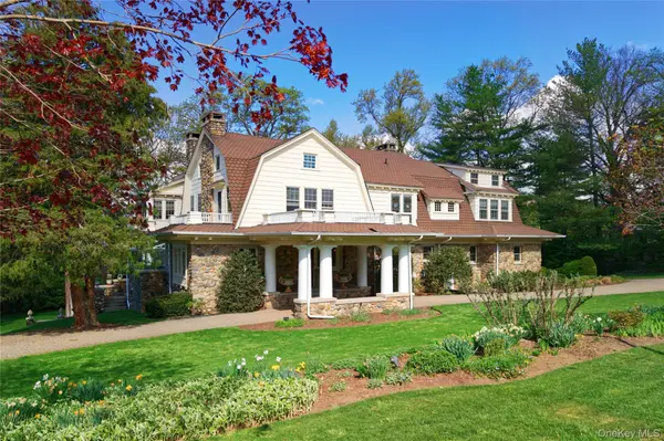25 West DR, Manhasset, NY 11030