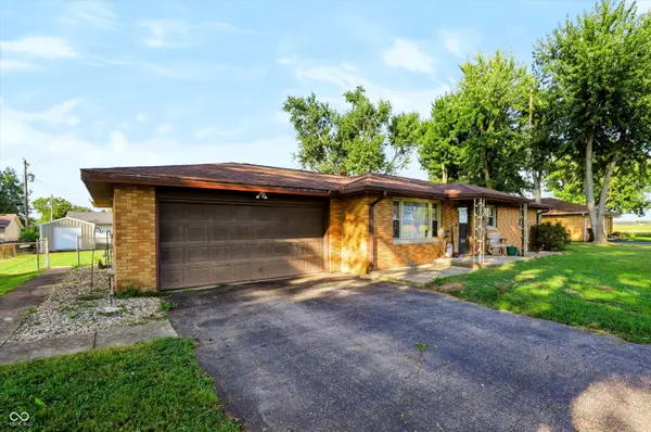 1064 Dacia ST, Taylorsville, IN 47280