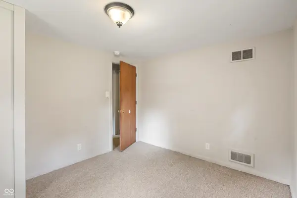 5875 Bonnie Brae ST, Indianapolis, IN 46228