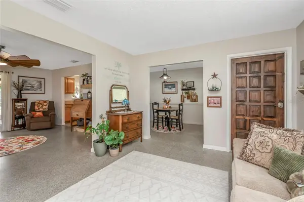 12212 FLORAL LN, Thonotosassa, FL 33592