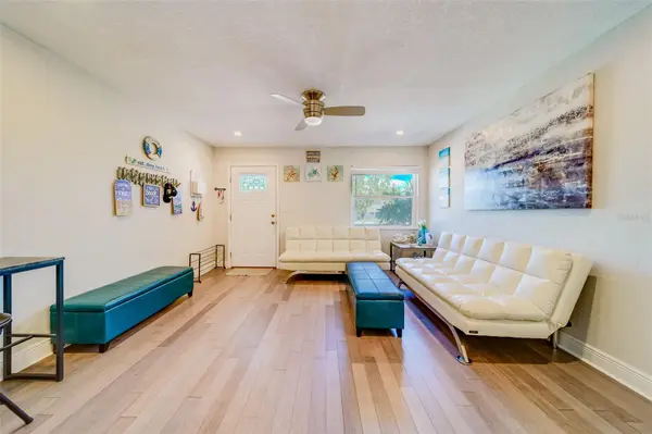 11472 PARK BLVD, Seminole, FL 33772