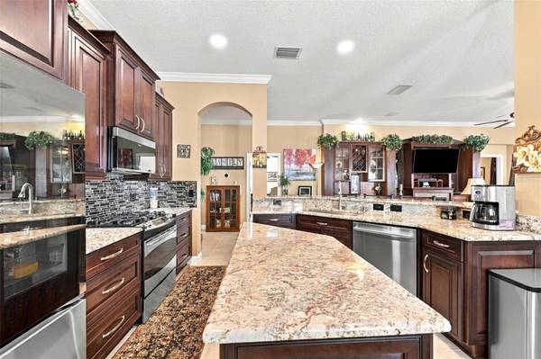 1106 EMERALD DUNES DR, Sun City Center, FL, 33573 photo 29