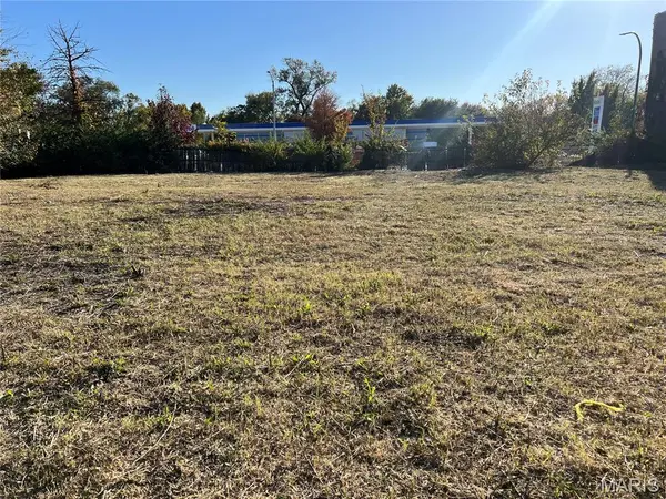 4501 W Dr Martin Luther King DR, St Louis, MO 63113