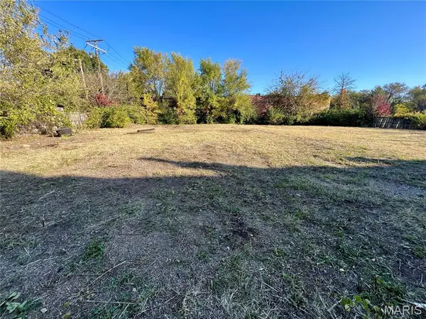4501 W Dr Martin Luther King DR, St Louis, MO 63113