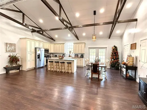 2197 County Road 459, Poplar Bluff, MO 63901