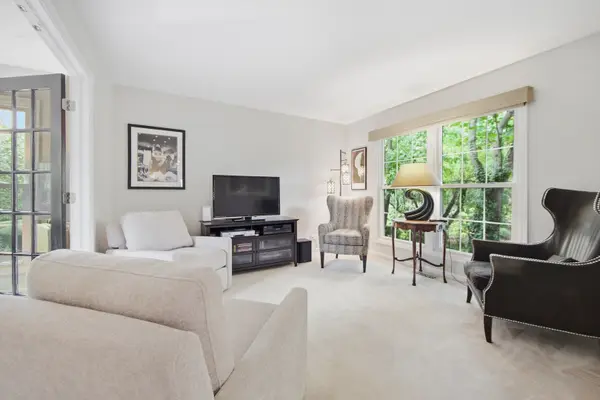 1339 Beckett LN, Schaumburg, IL 60173